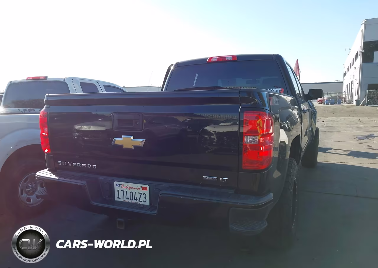 2018 Chevrolet Silverado 1500 2Lt VIN:3GCUKREC8JG488159 - 16