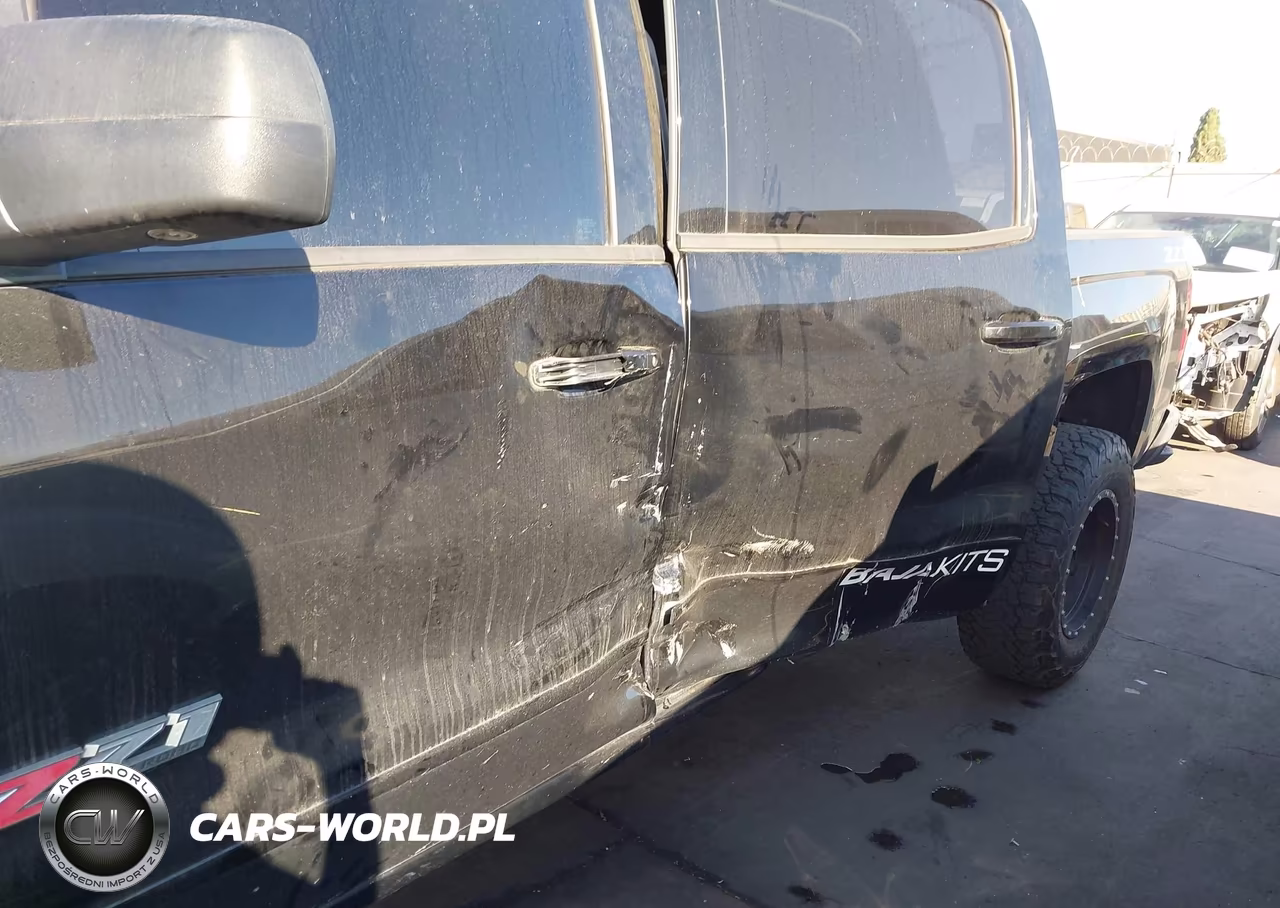 2018 Chevrolet Silverado 1500 2Lt VIN:3GCUKREC8JG488159 - 6