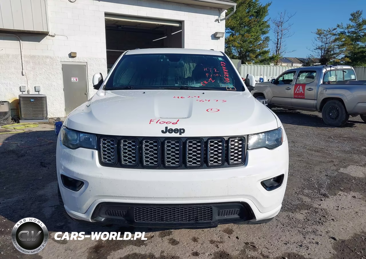 2017 Jeep Grand Cherokee Altitude 4X4 VIN:1C4RJFAG0HC808815 - 12
