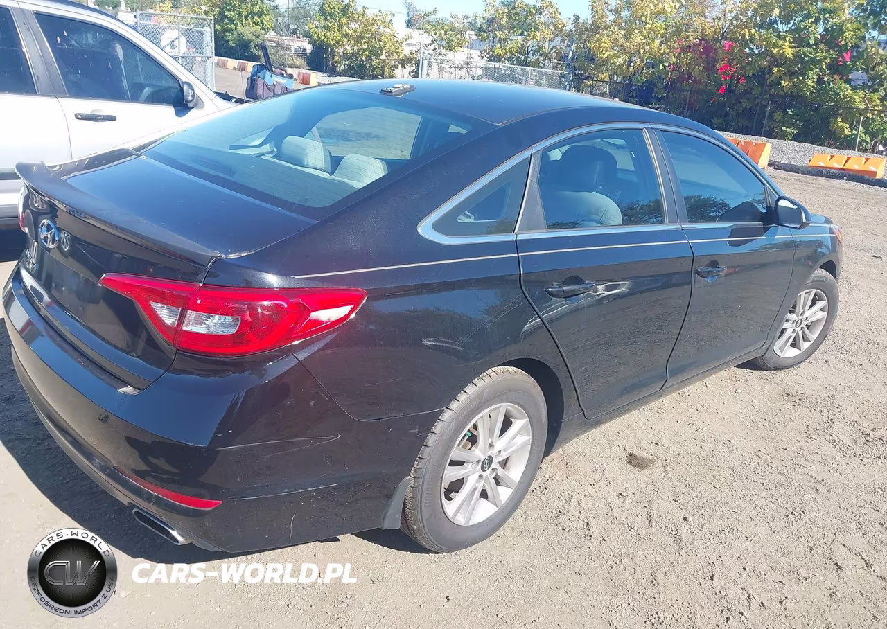 2015 Hyundai Sonata Se VIN:5NPE24AF2FH223159 - 4