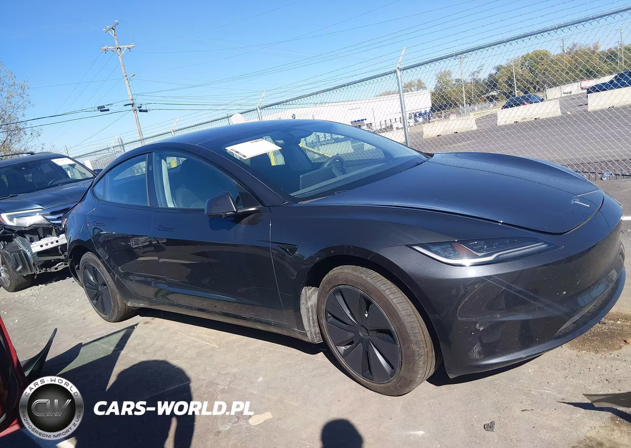 2025 Tesla Model 3 VIN:5YJ3E1EA1SF066258 - 12