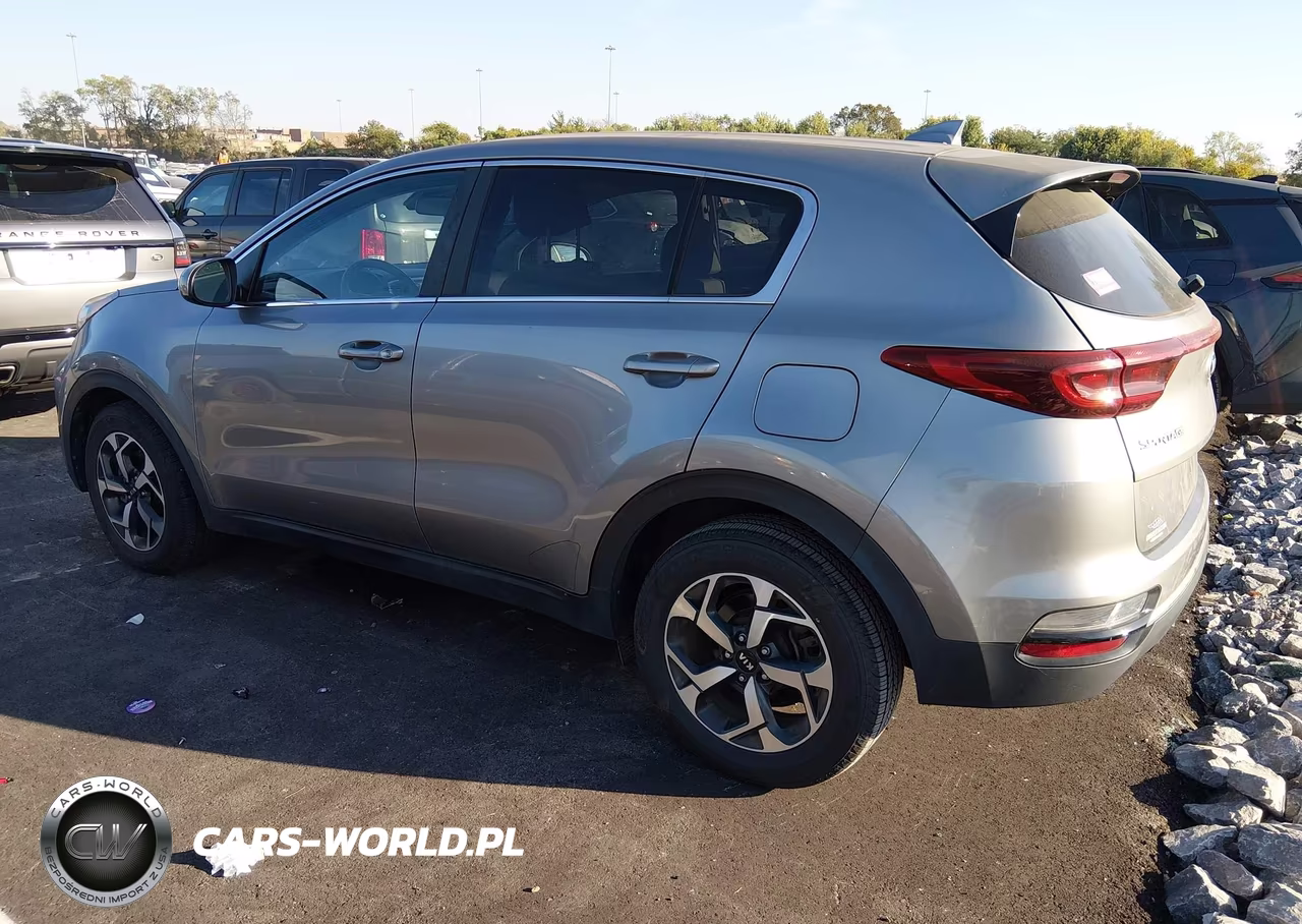 2020 Kia Sportage Lx VIN:KNDPM3AC9L7806850 - 3