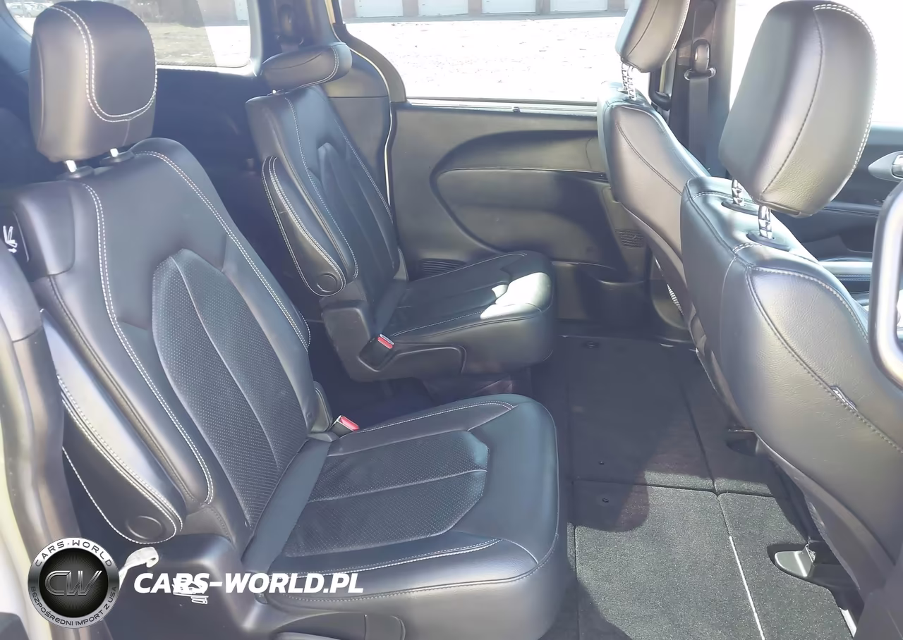 2020 Chrysler Pacifica Touring L VIN:2C4RC1BG5LR275176 - 8