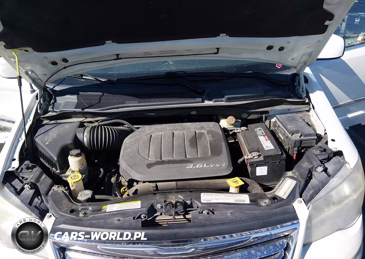 2012 Chrysler Town & Country Touring VIN:2C4RC1BG1CR169887 - 10