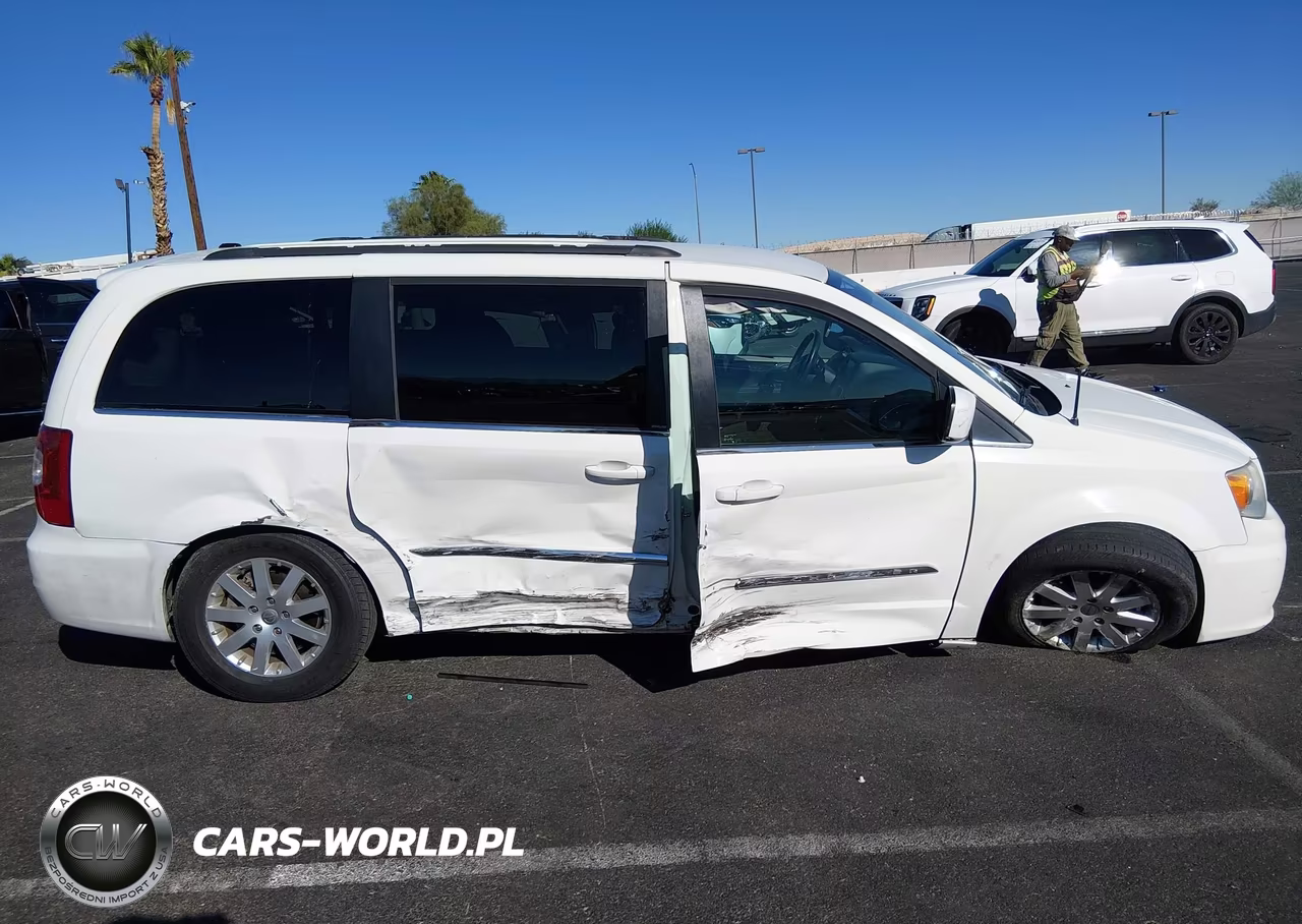 2012 Chrysler Town & Country Touring VIN:2C4RC1BG1CR169887 - 13