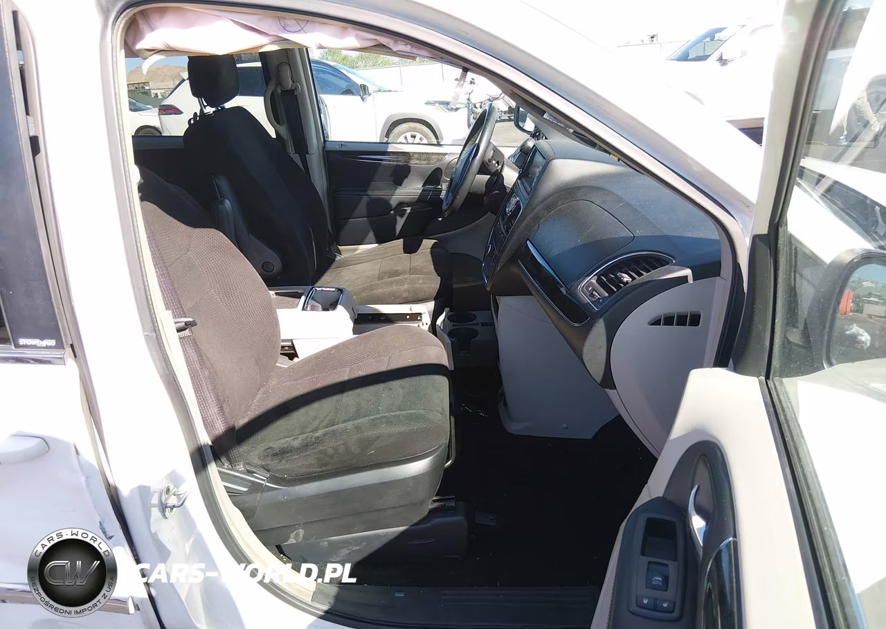 2012 Chrysler Town & Country Touring VIN:2C4RC1BG1CR169887 - 5