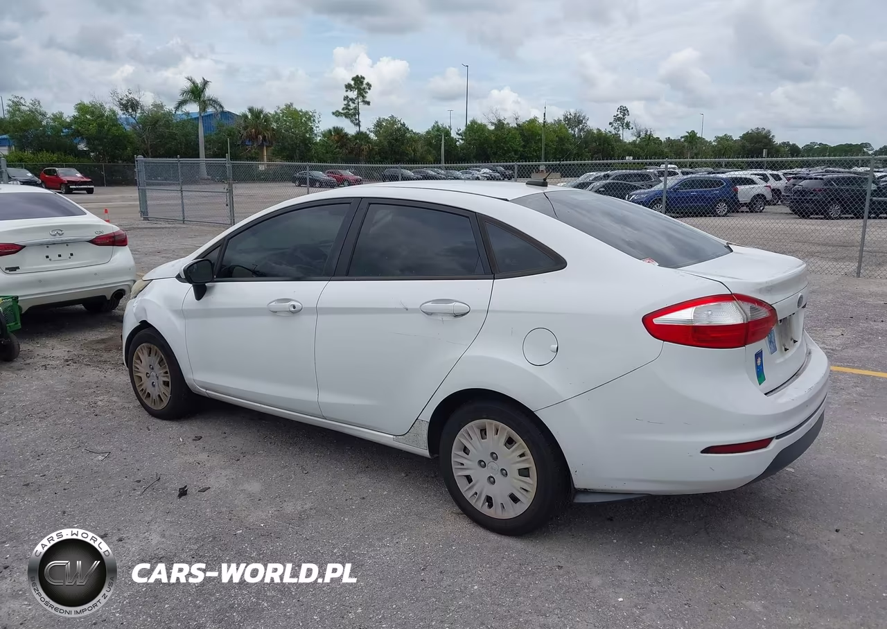 2016 Ford Fiesta S VIN:3FADP4AJ9GM142470 - 3