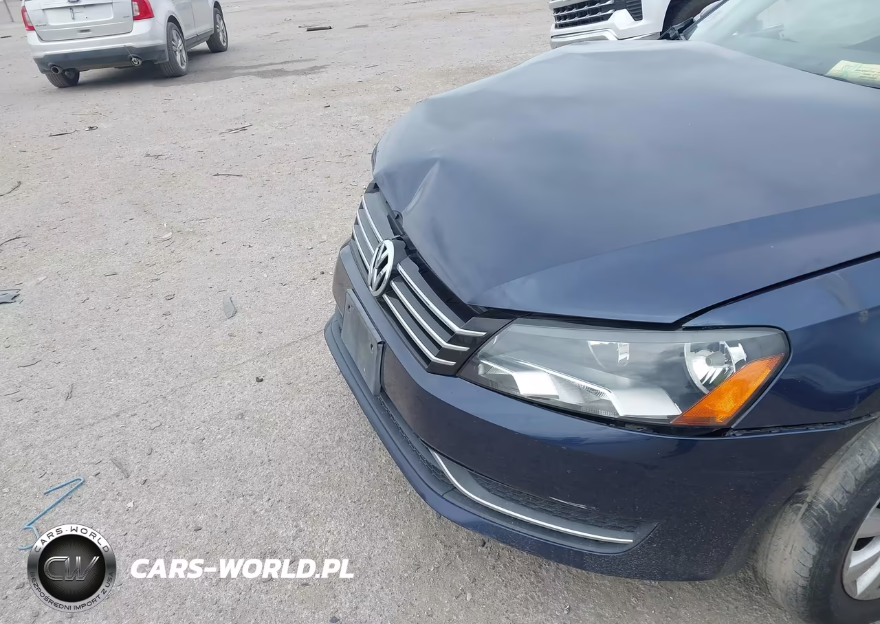 2015 Volkswagen Passat 1.8T Wolfsburg Edition VIN:1VWAT7A38FC049190 - 5