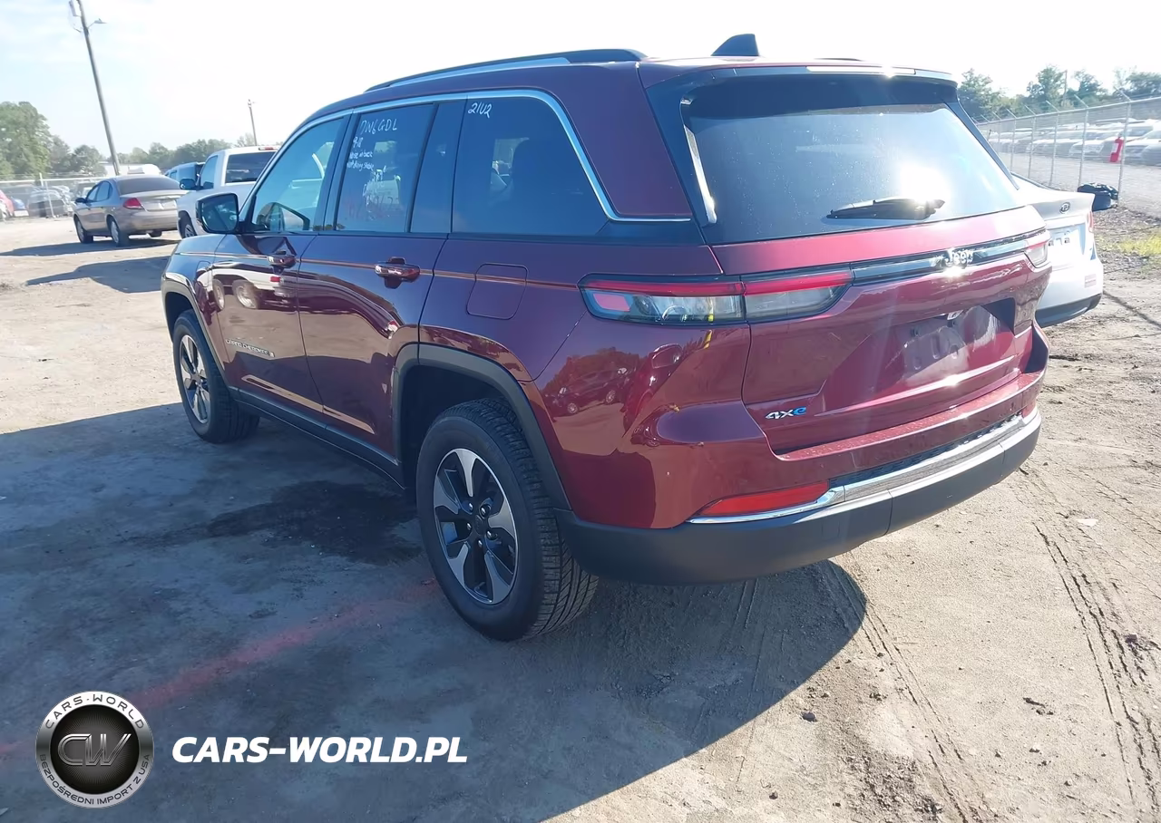 2024 Jeep Grand Cherokee 4Xe VIN:1C4RJYB6XRC721023 - 3