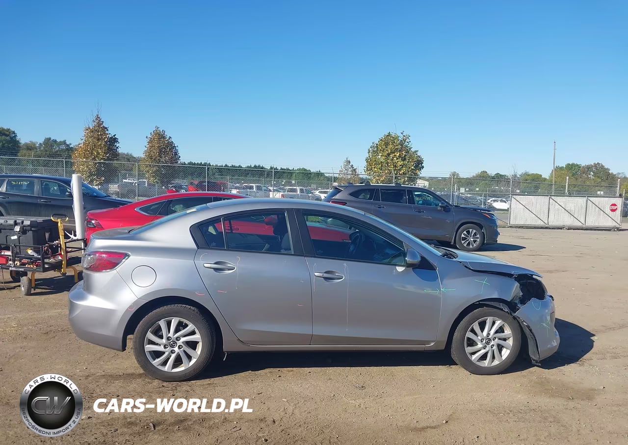2013 Mazda Mazda3 I Touring VIN:JM1BL1V71D1814086 - 12