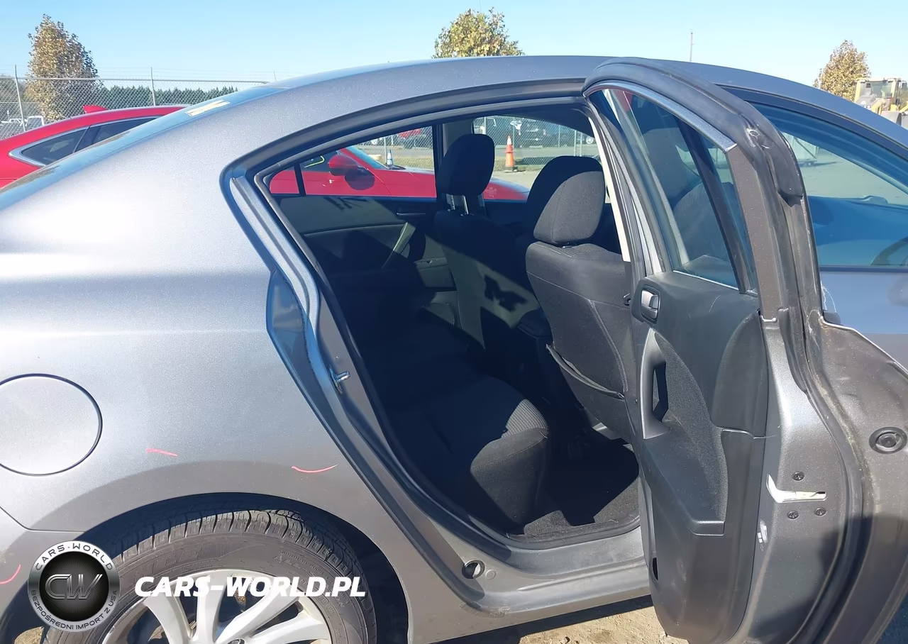 2013 Mazda Mazda3 I Touring VIN:JM1BL1V71D1814086 - 8