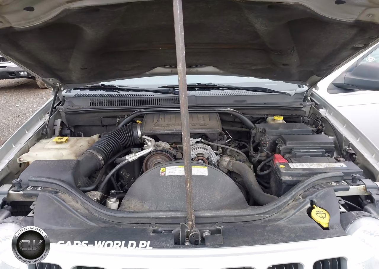 2010 Jeep Grand Cherokee Laredo VIN:1J4PR4GK1AC153371 - 10