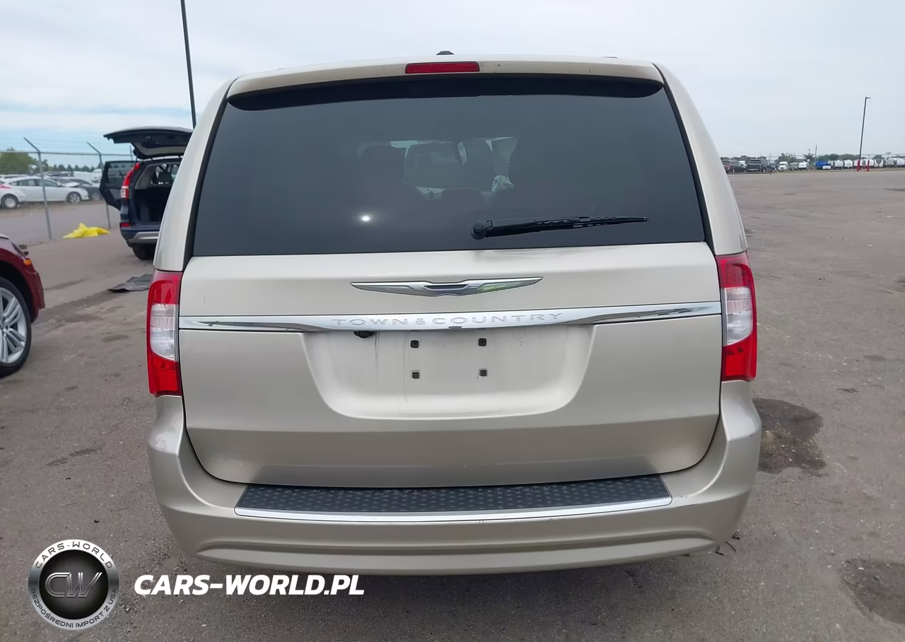 2016 Chrysler Town & Country Touring VIN:2C4RC1BG8GR261522 - 16