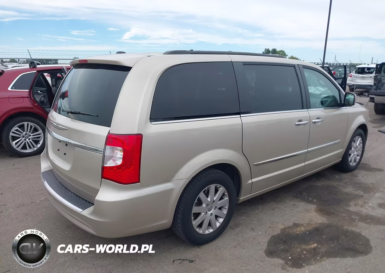 2016 Chrysler Town & Country Touring VIN:2C4RC1BG8GR261522 - 4
