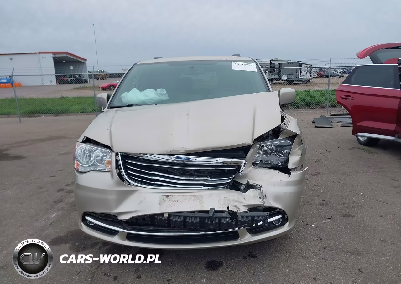 2016 Chrysler Town & Country Touring VIN:2C4RC1BG8GR261522 - 6