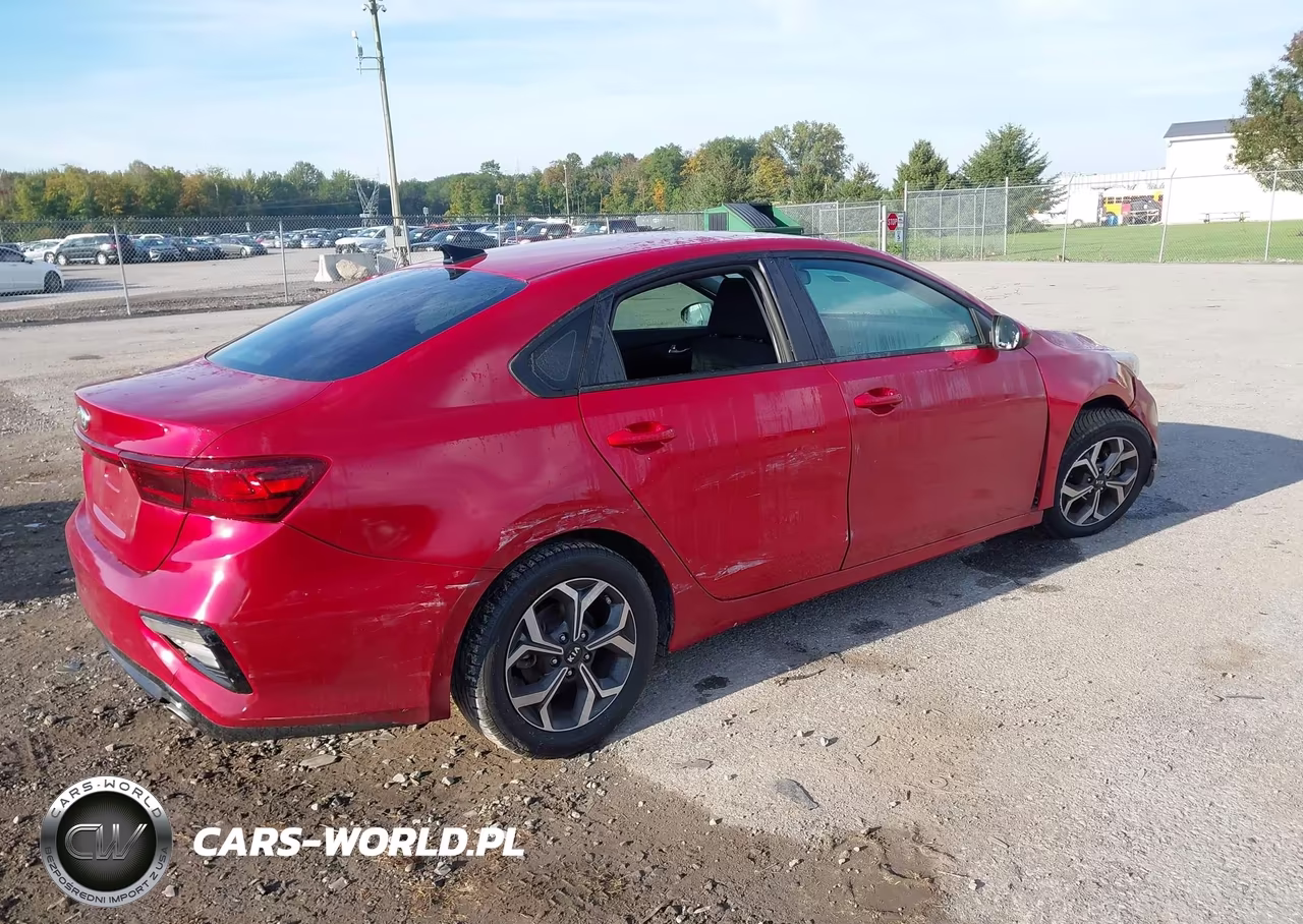 2019 Kia Forte Lxs VIN:3KPF24AD3KE132001 - 4