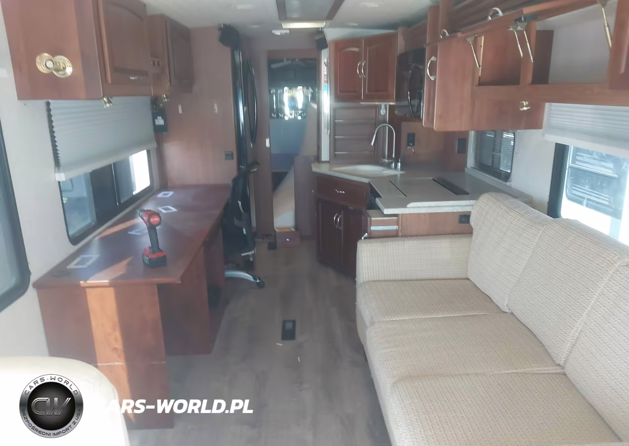 2003 Freightliner Chassis X Line Motor Home VIN:4UZAAHAKX3CL69446 - 8