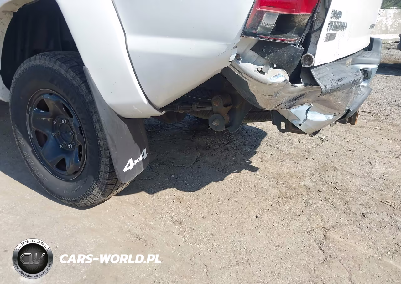 2015 Toyota Tacoma Base V6 VIN:5TFUU4EN7FX129497 - 12