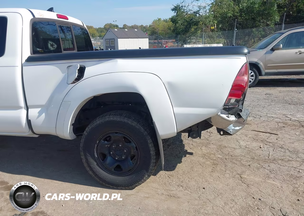 2015 Toyota Tacoma Base V6 VIN:5TFUU4EN7FX129497 - 6