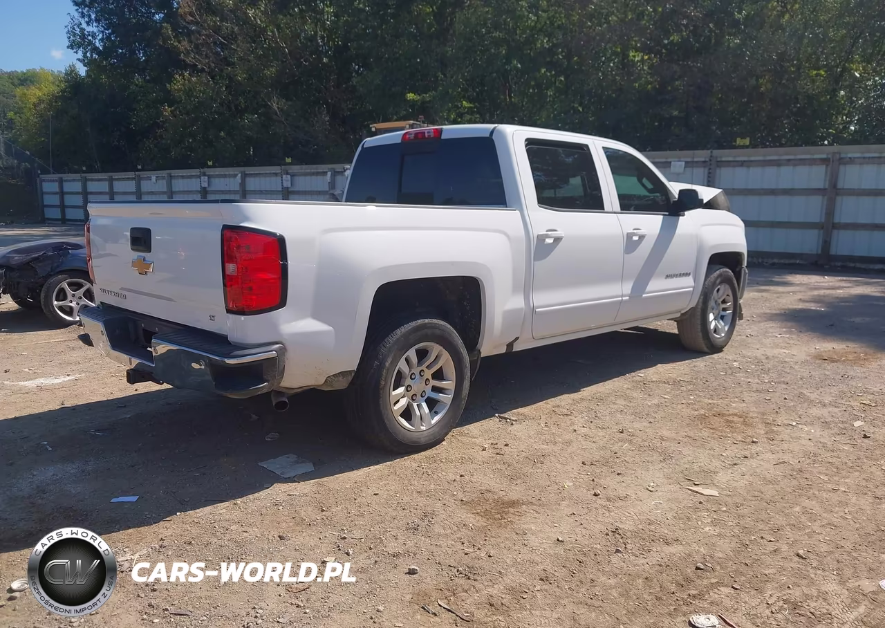 2018 Chevrolet Silverado 1500 1Lt VIN:3GCPCREC5JG180067 - 4