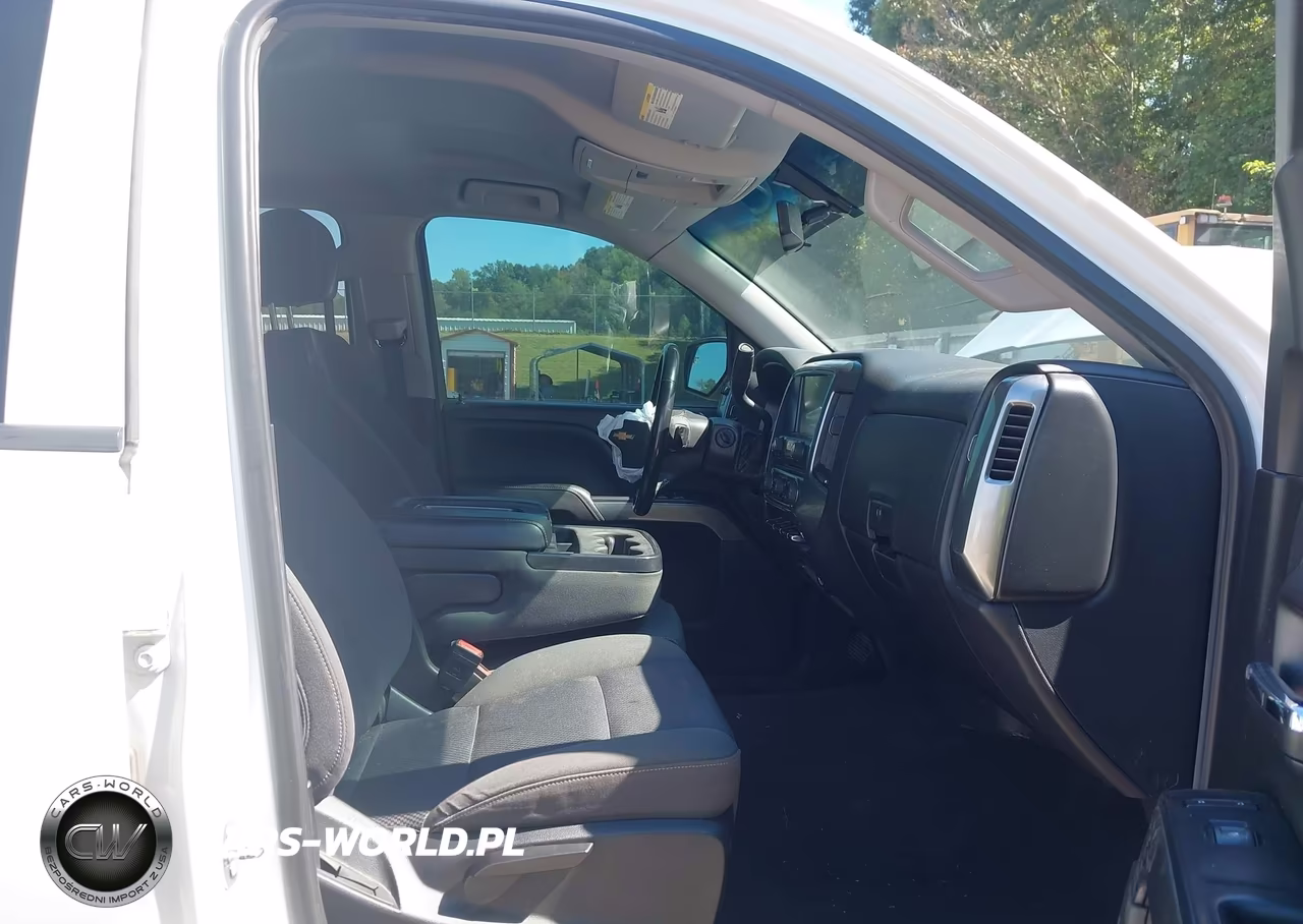 2018 Chevrolet Silverado 1500 1Lt VIN:3GCPCREC5JG180067 - 5