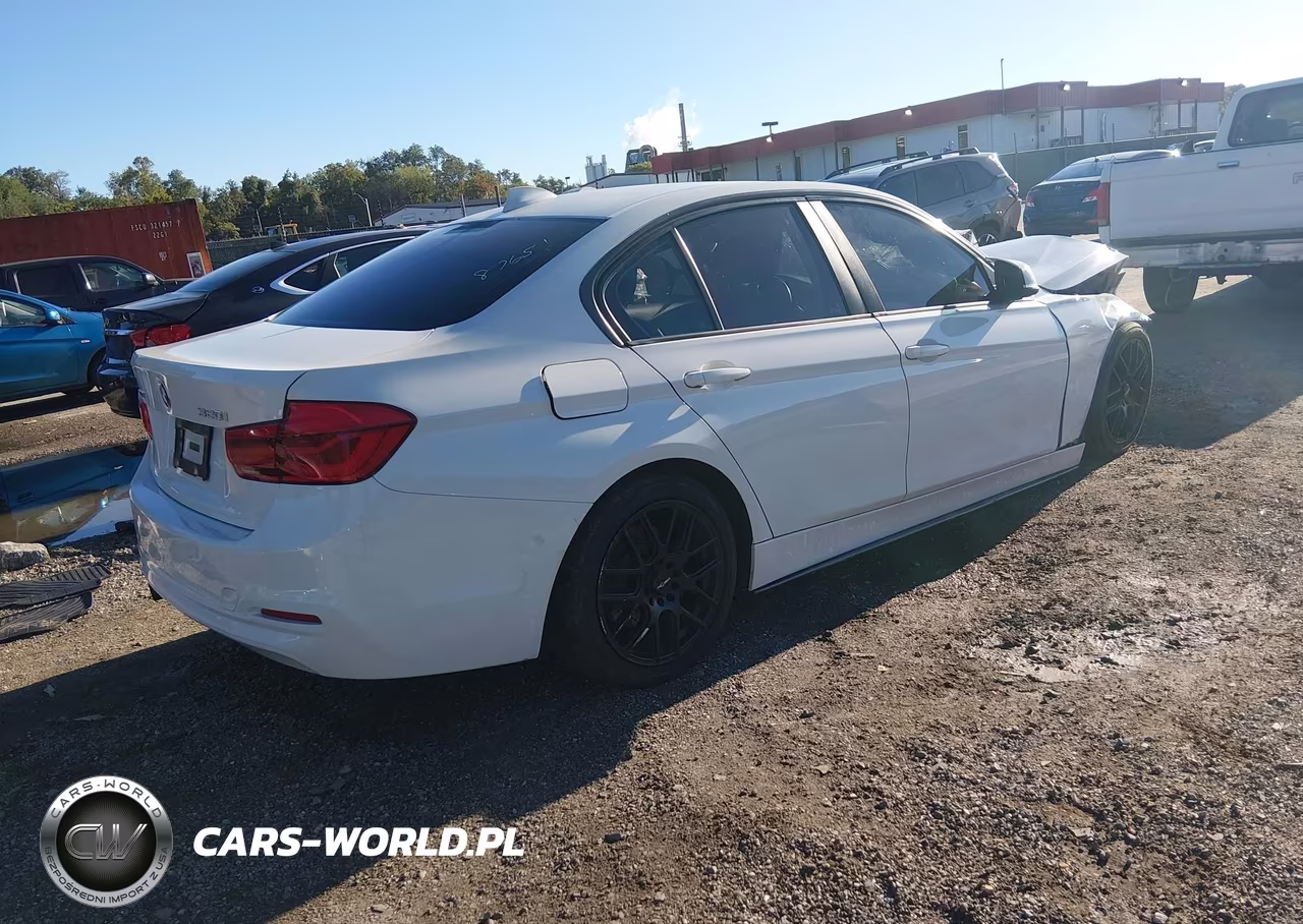 2018 BMW 320 Xi VIN:WBA8E5G5XJNU46886 - 4