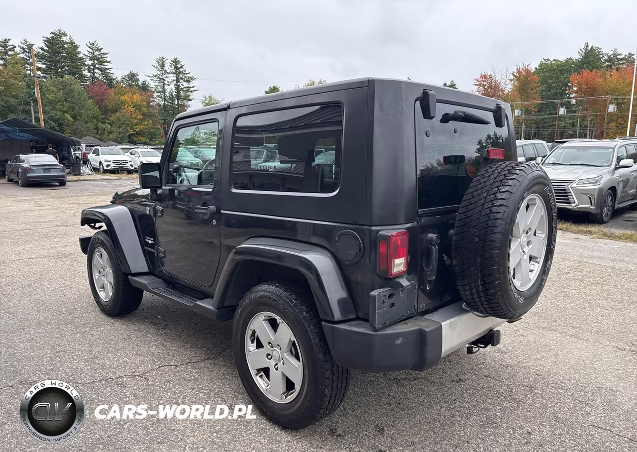 2008 Jeep Wrangler Sahara VIN:1J4FA54118L536421 - 3