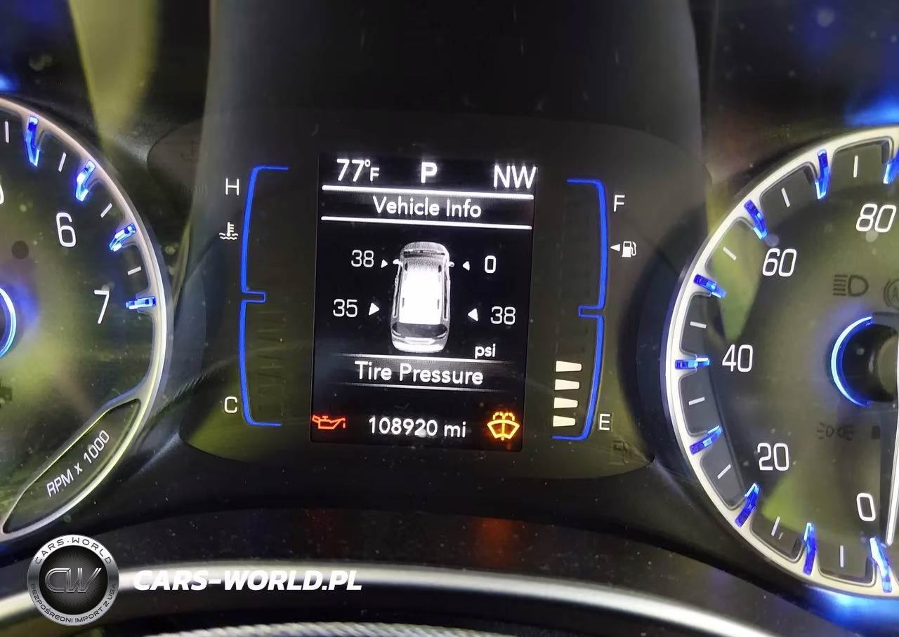 2018 Chrysler Pacifica Touring L VIN:2C4RC1BGXJR174387 - 15