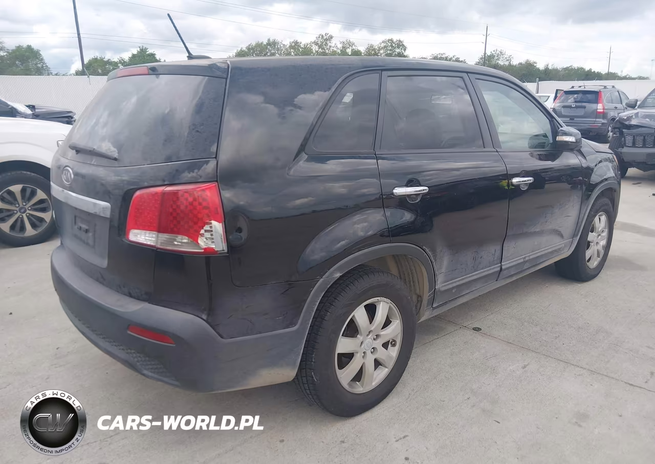 2011 Kia Sorento Lx VIN:5XYKT3A15BG153835 - 4