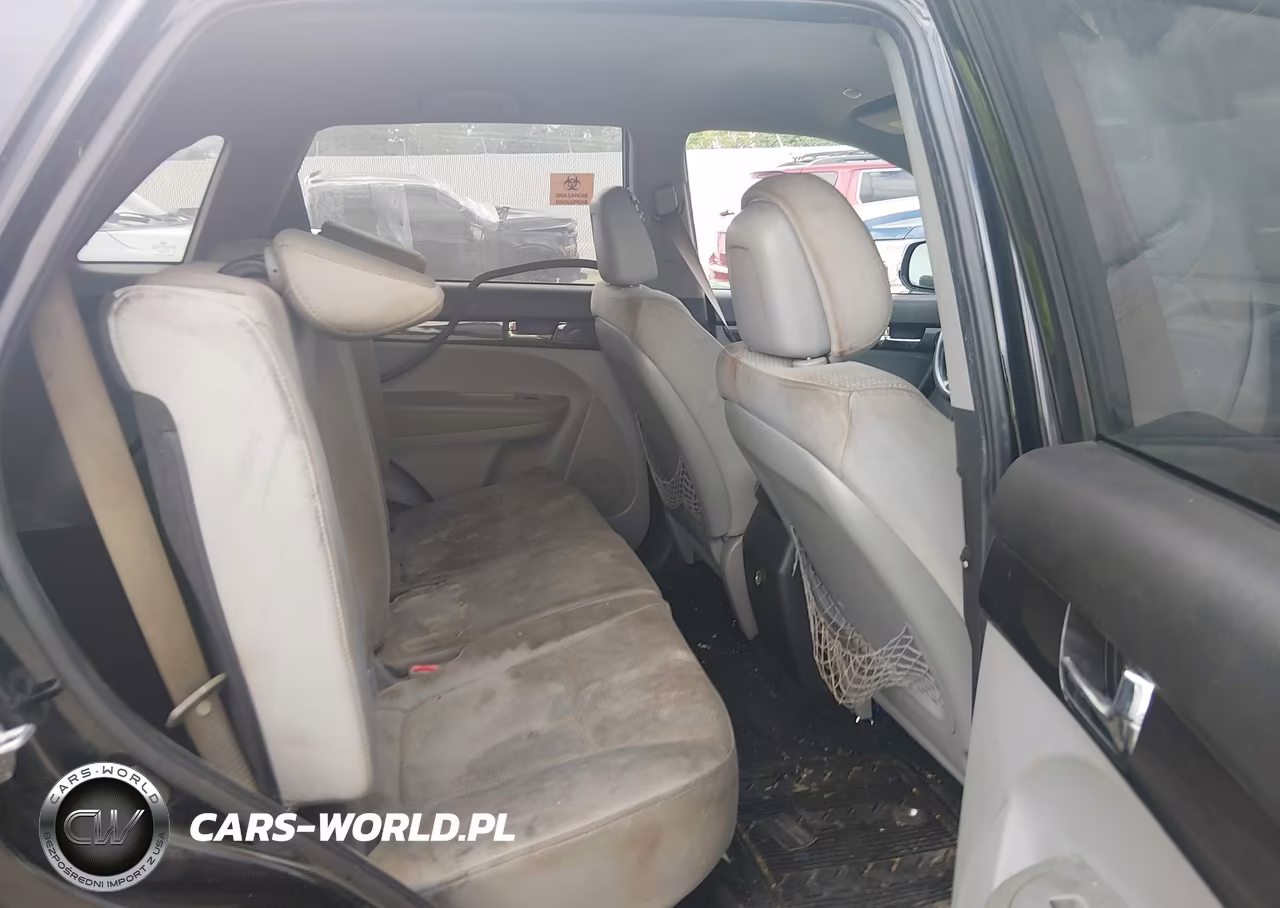 2011 Kia Sorento Lx VIN:5XYKT3A15BG153835 - 8