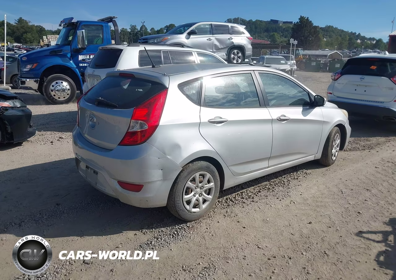 2014 Hyundai Accent Gs VIN:KMHCT5AEXEU145179 - 4
