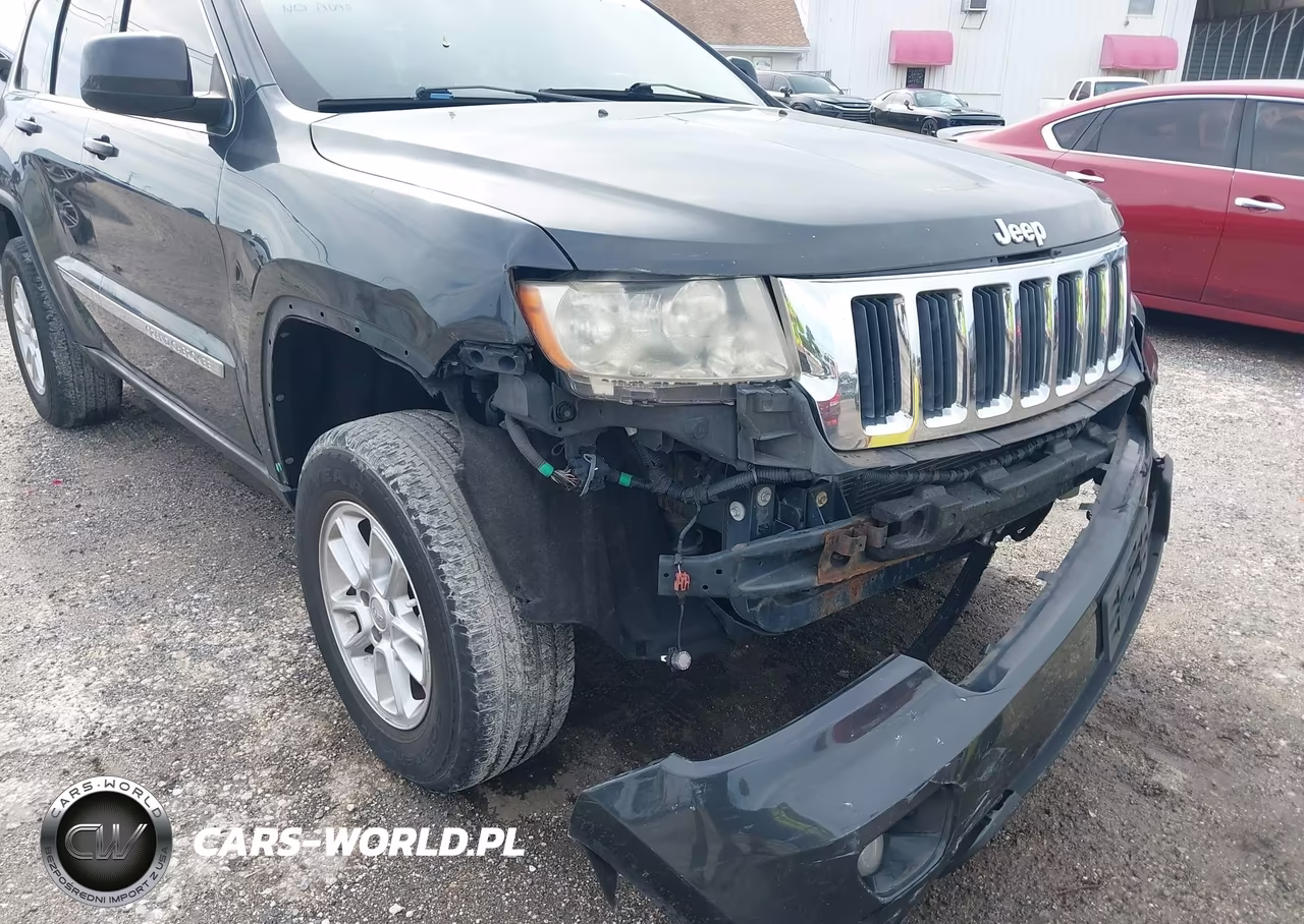 2011 Jeep Grand Cherokee Laredo VIN:1J4RR4GG8BC537735 - 6
