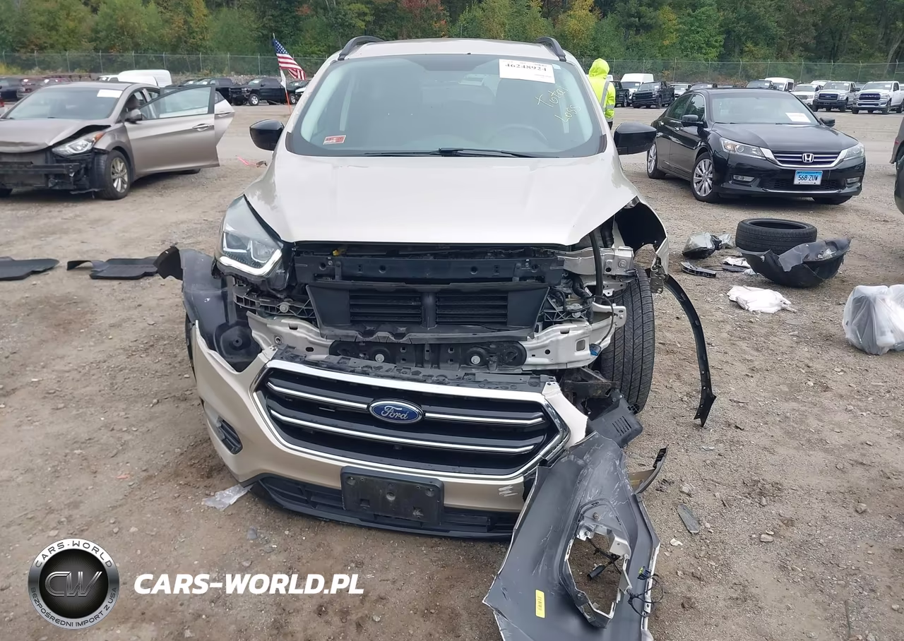 2017 Ford Escape Se VIN:1FMCU9GD1HUD47724 - 6