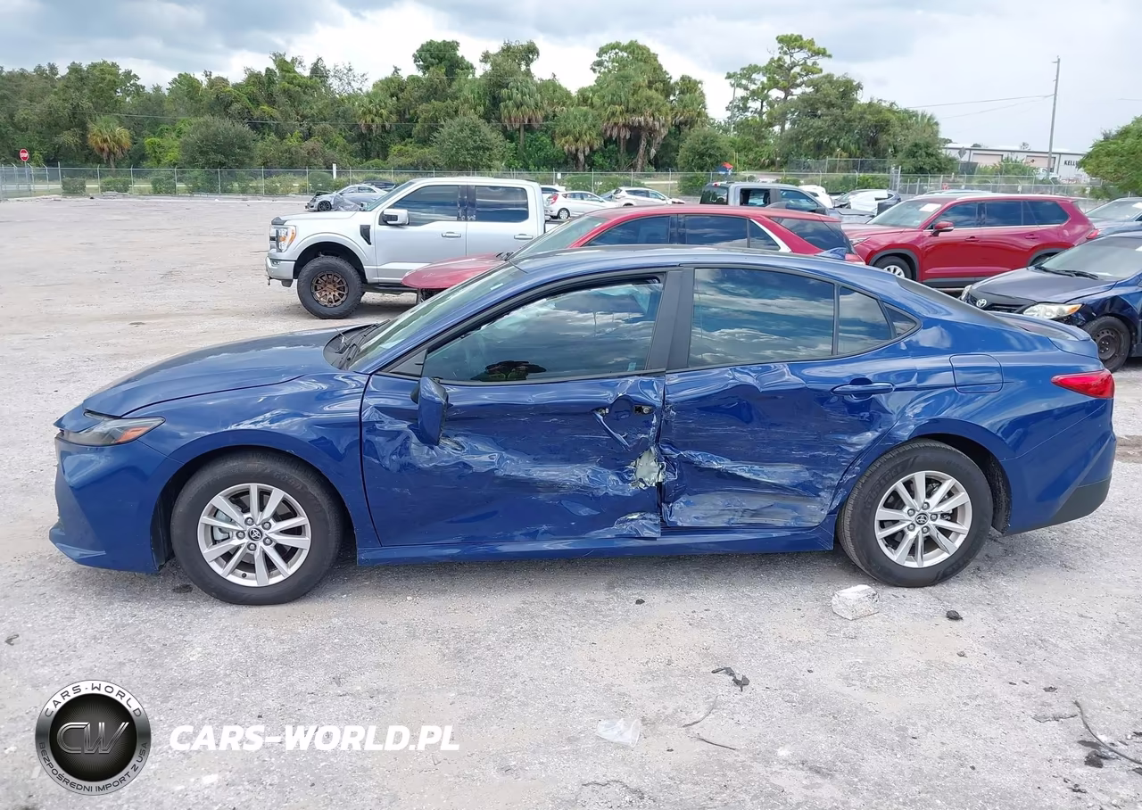 2025 Toyota Camry Le VIN:4T1DAACKXSU177177 - 14