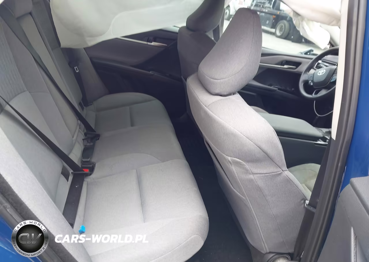 2025 Toyota Camry Le VIN:4T1DAACKXSU177177 - 8