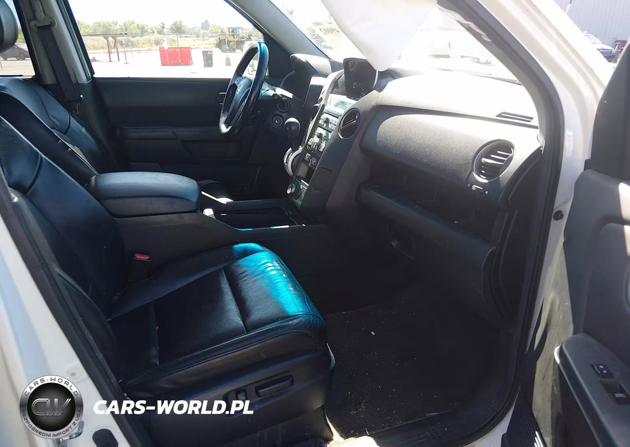 2011 Honda Pilot Touring VIN:5FNYF4H95BB101065 - 5