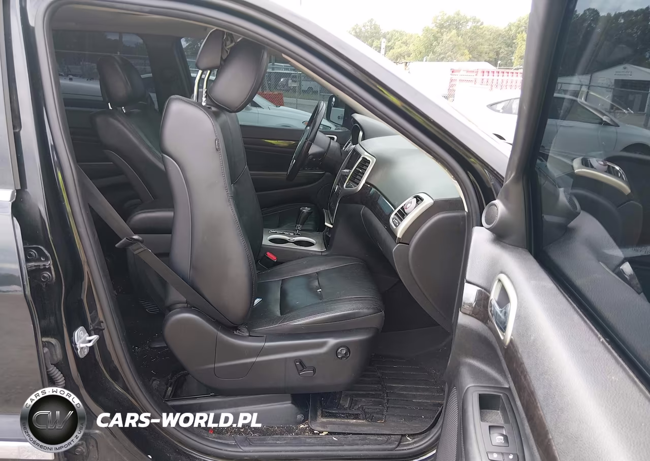 2012 Jeep Grand Cherokee Laredo VIN:1C4RJFAT2CC353150 - 5