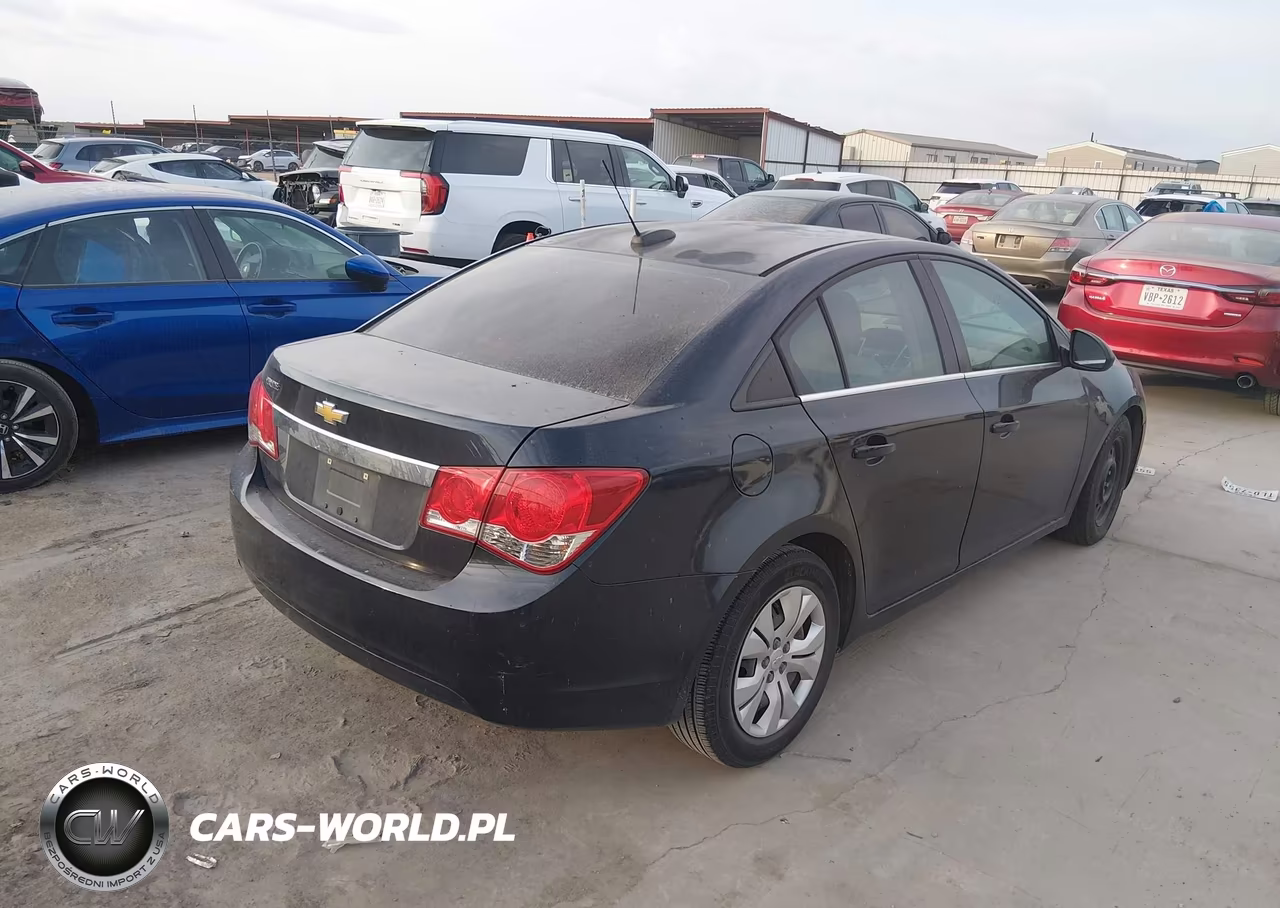 2015 Chevrolet Cruze Ls Auto VIN:1G1PA5SH4F7277061 - 4