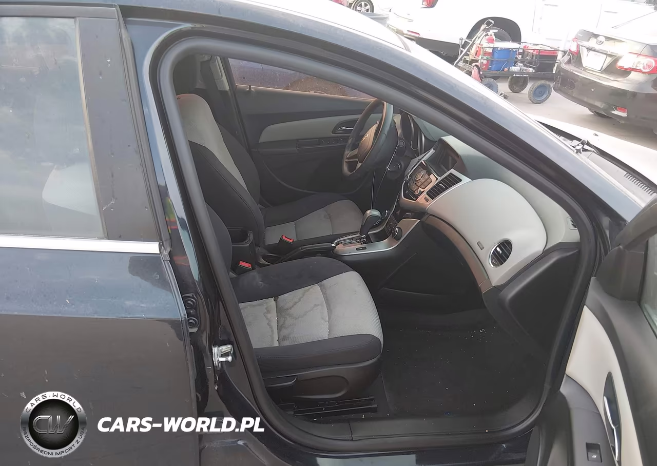 2015 Chevrolet Cruze Ls Auto VIN:1G1PA5SH4F7277061 - 5