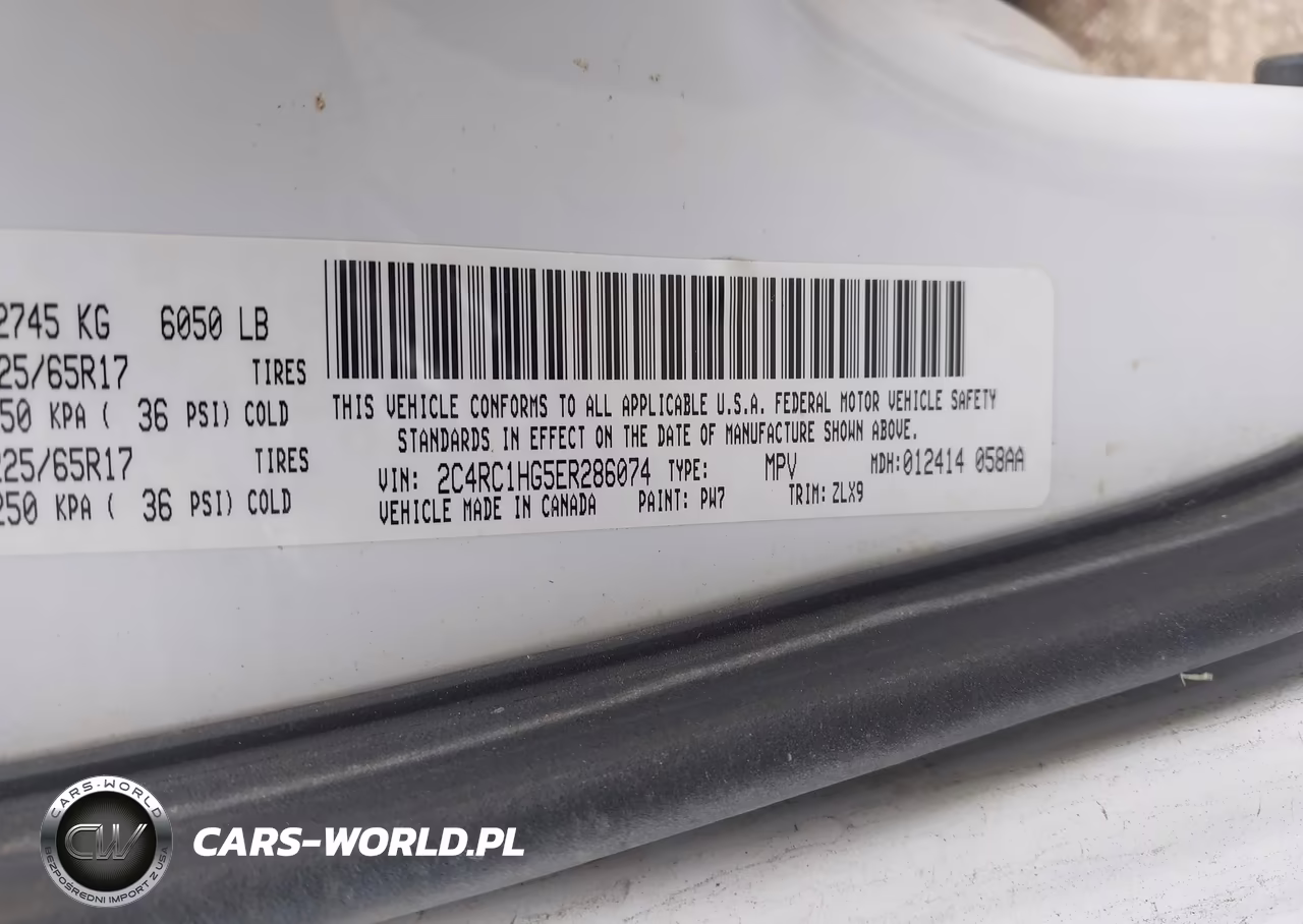 2014 Chrysler Town & Country S VIN:2C4RC1HG5ER286074 - 9