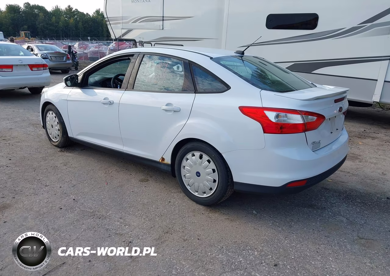 2014 Ford Focus Se VIN:1FADP3F24EL201564 - 3