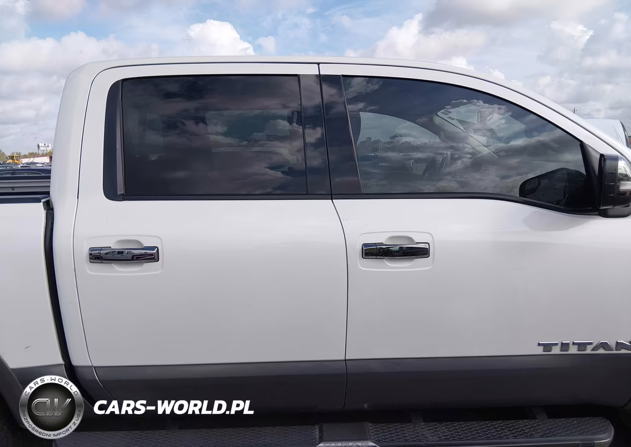 2017 Nissan Titan Platinum Reserve VIN:1N6AA1E59HN517773 - 13