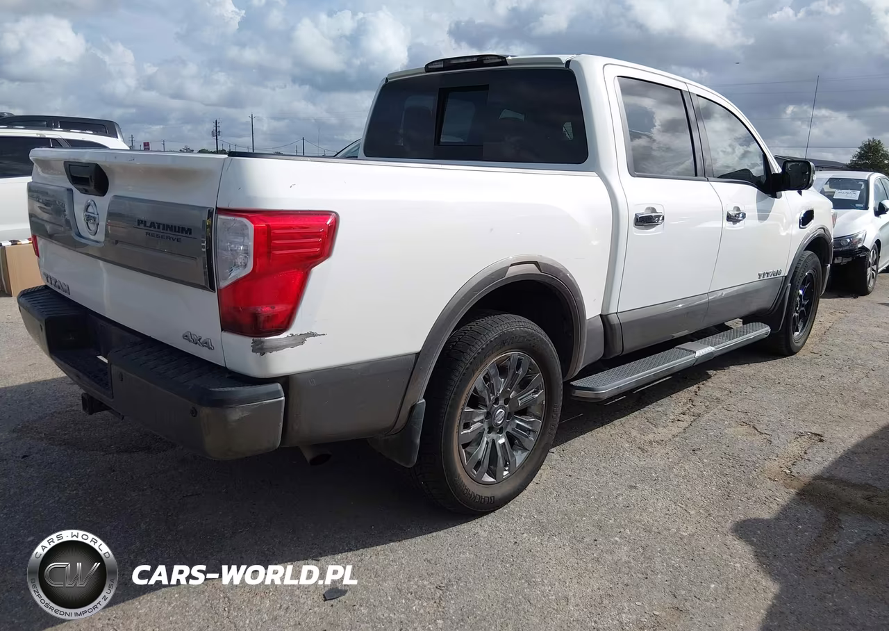 2017 Nissan Titan Platinum Reserve VIN:1N6AA1E59HN517773 - 4