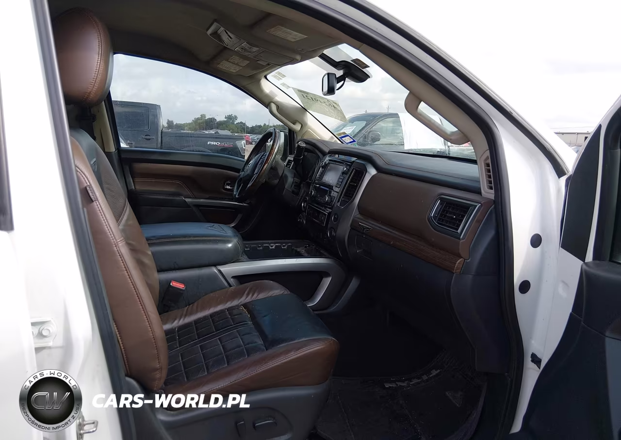 2017 Nissan Titan Platinum Reserve VIN:1N6AA1E59HN517773 - 5