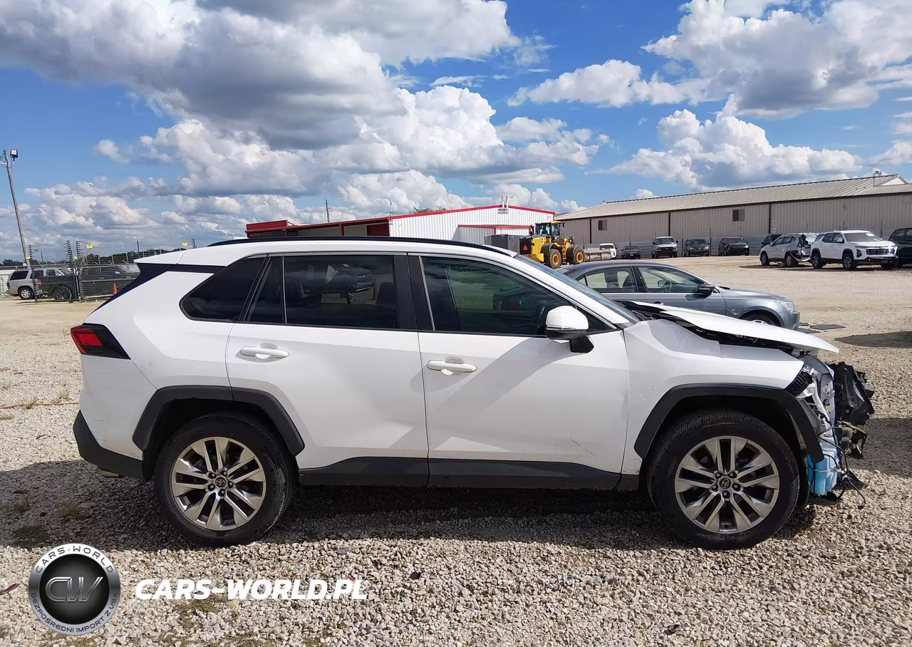 2020 Toyota Rav4 Xle Premium VIN:2T3C1RFV9LW095353 - 13