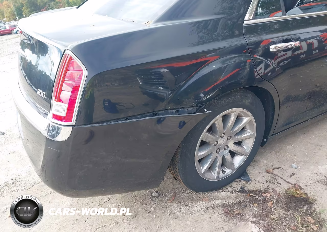 2012 Chrysler 300 Limited VIN:2C3CCACG8CH113217 - 12