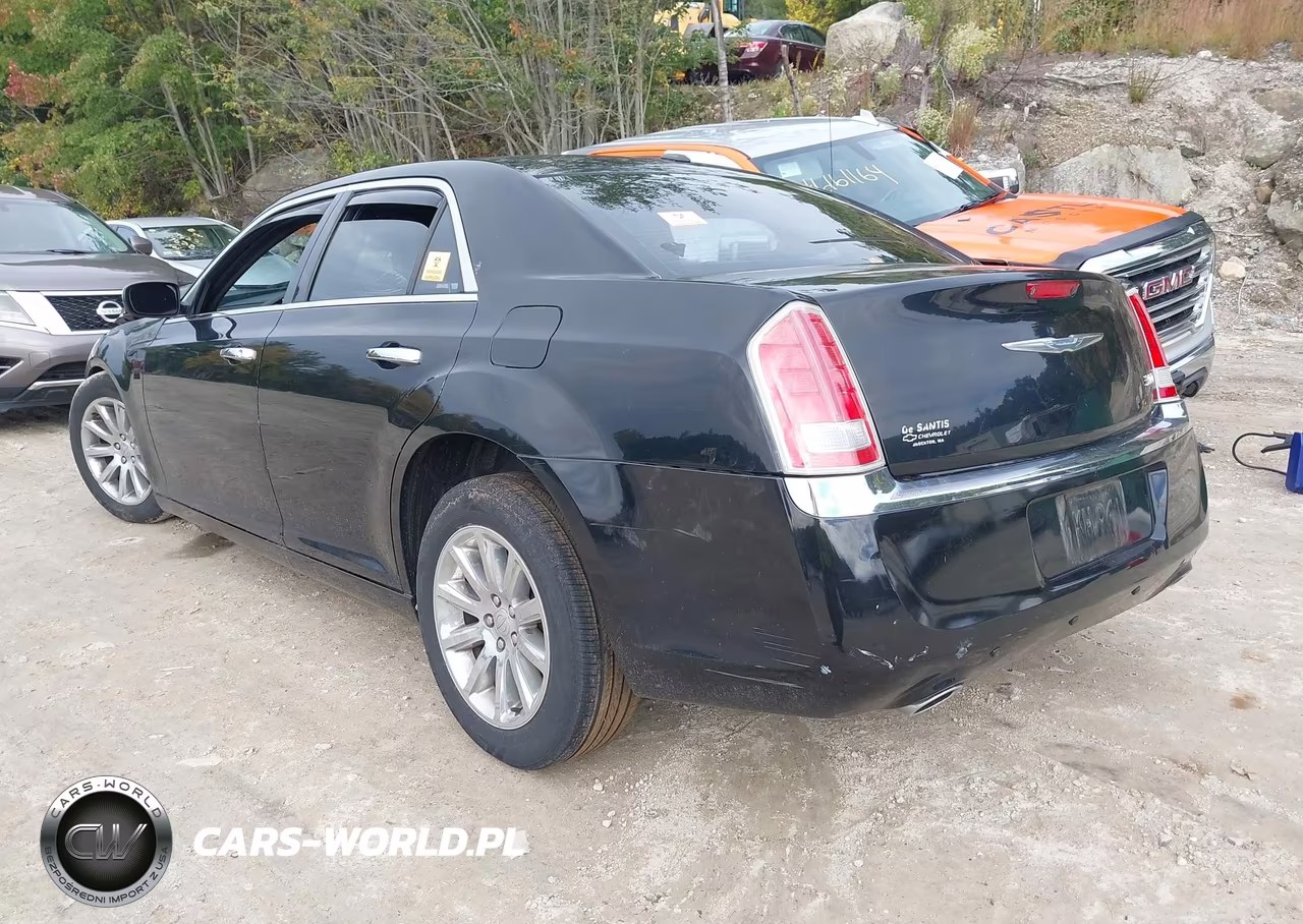 2012 Chrysler 300 Limited VIN:2C3CCACG8CH113217 - 3
