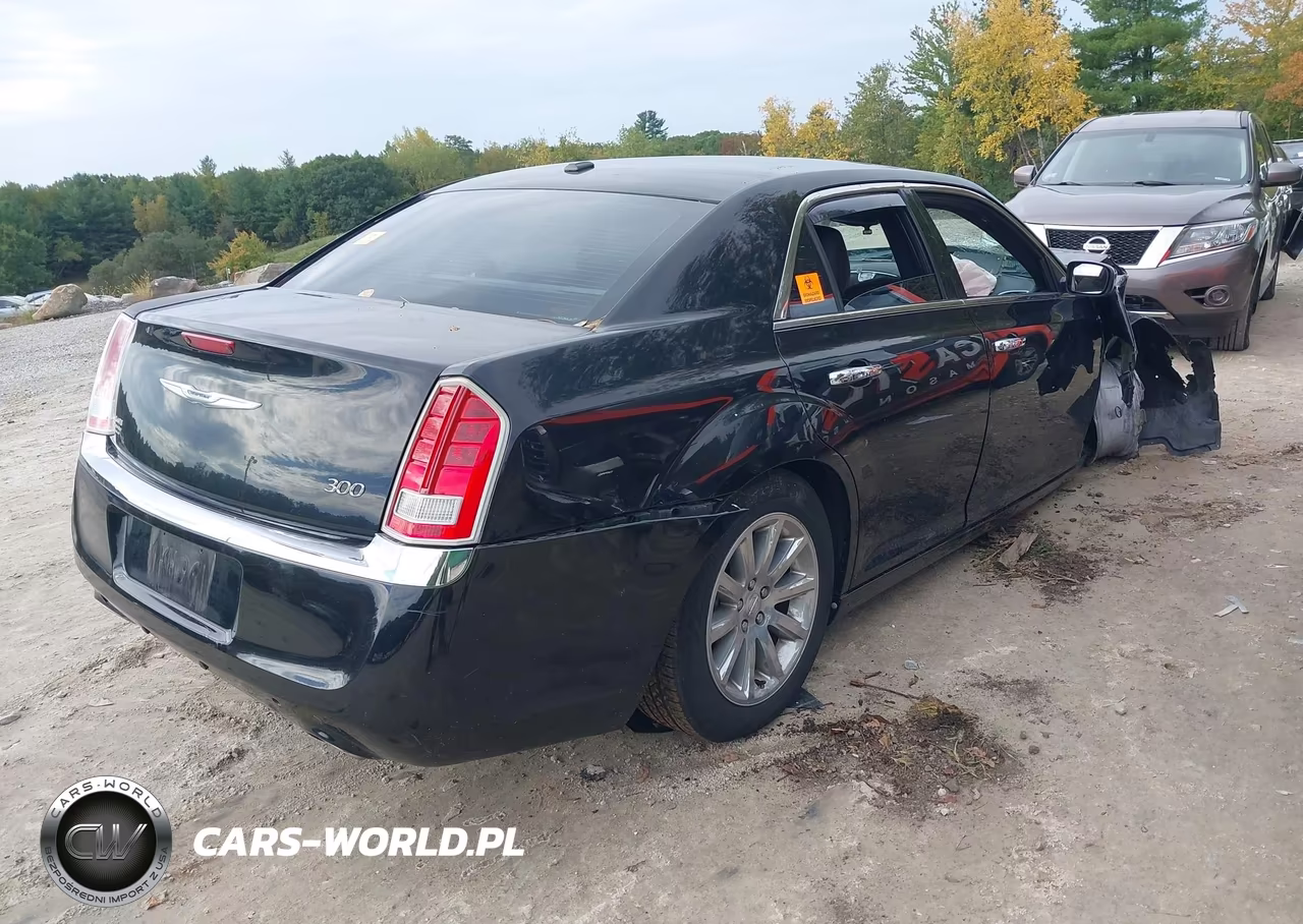 2012 Chrysler 300 Limited VIN:2C3CCACG8CH113217 - 4