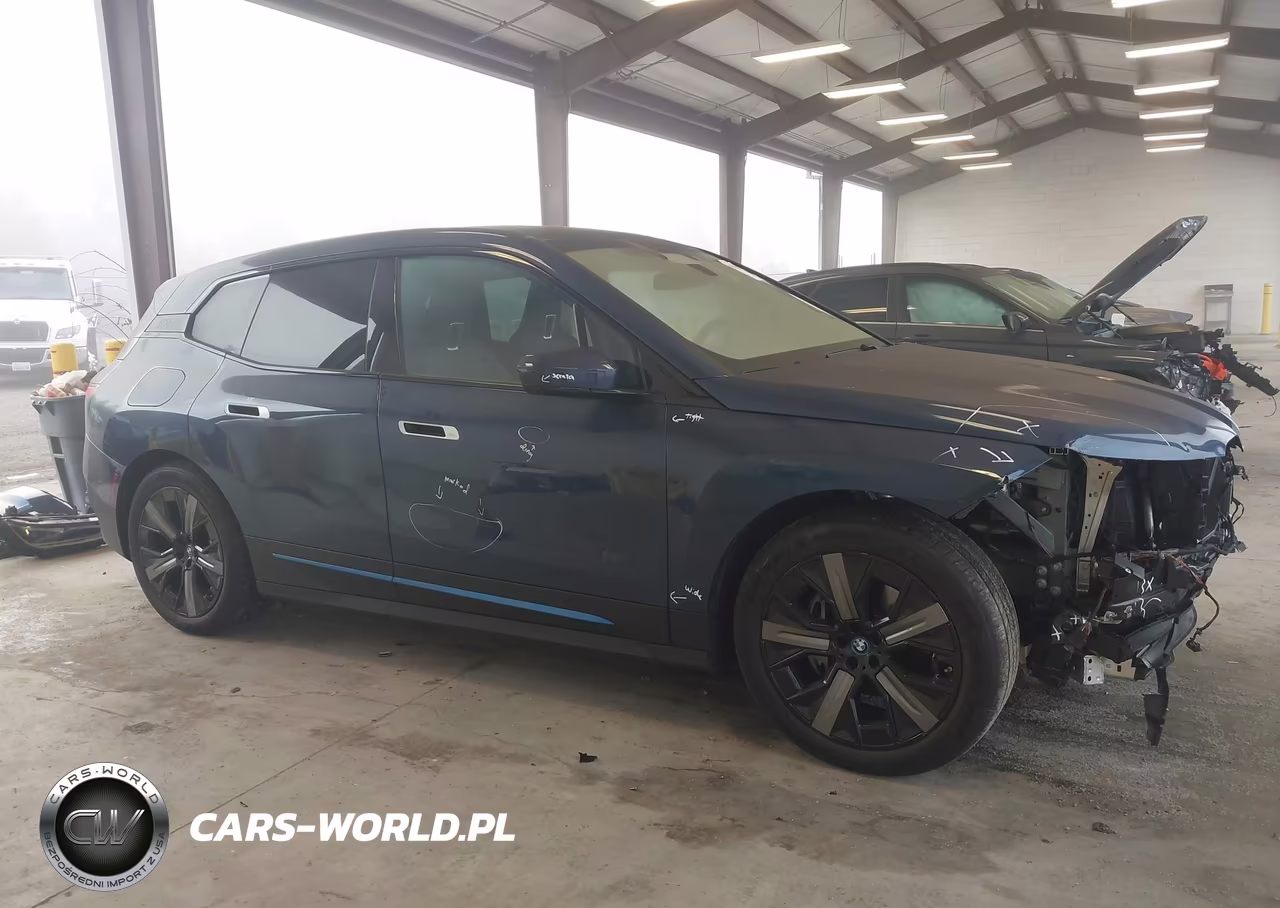 2023 BMW Ix xDrive50 VIN:WB523CF01PCM48308 - 14