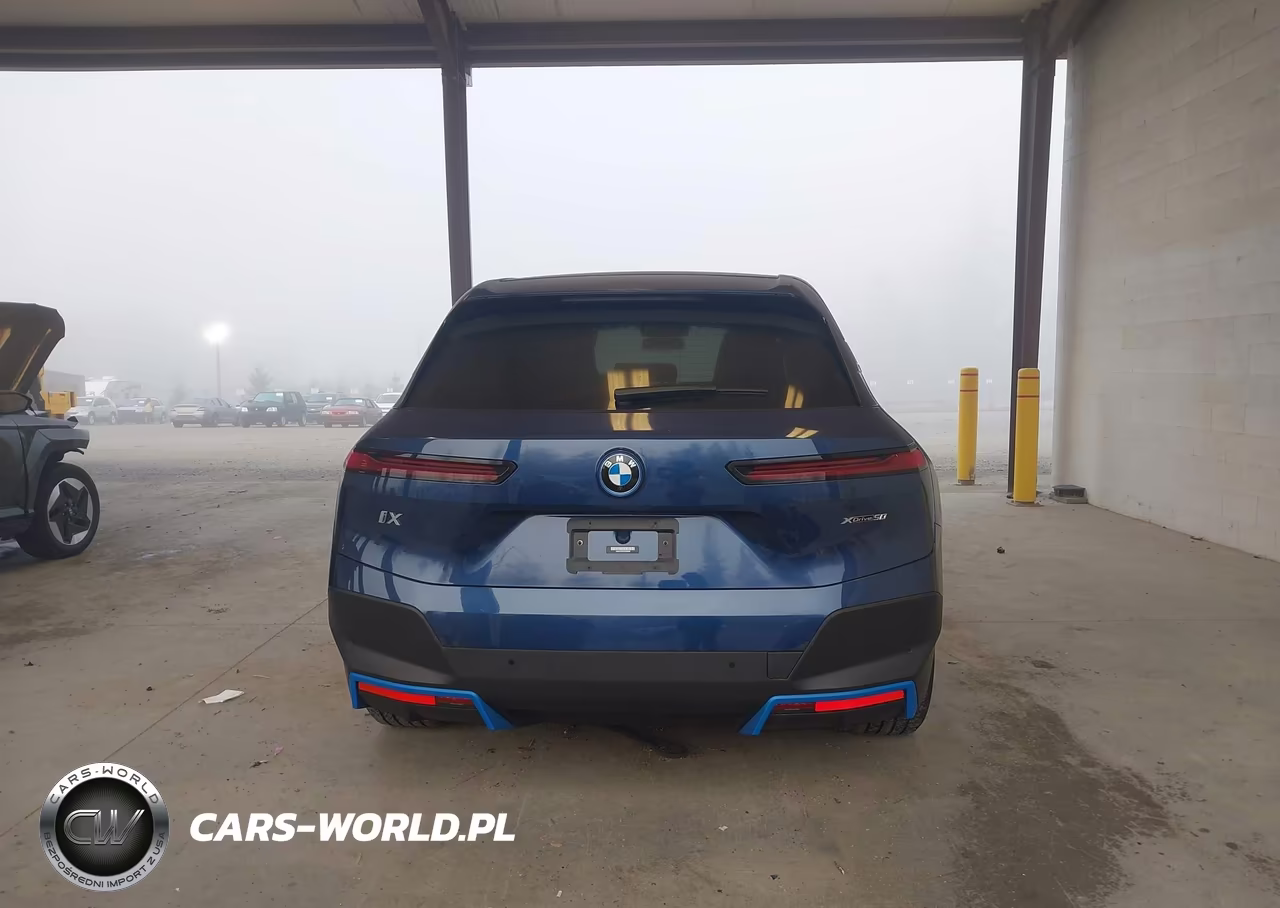 2023 BMW Ix xDrive50 VIN:WB523CF01PCM48308 - 17